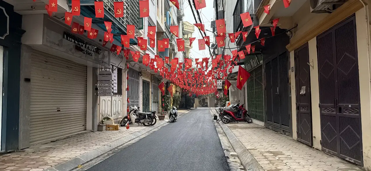 Bán nhà xây mới khu vực Chợ Khâm Thiên - Đống