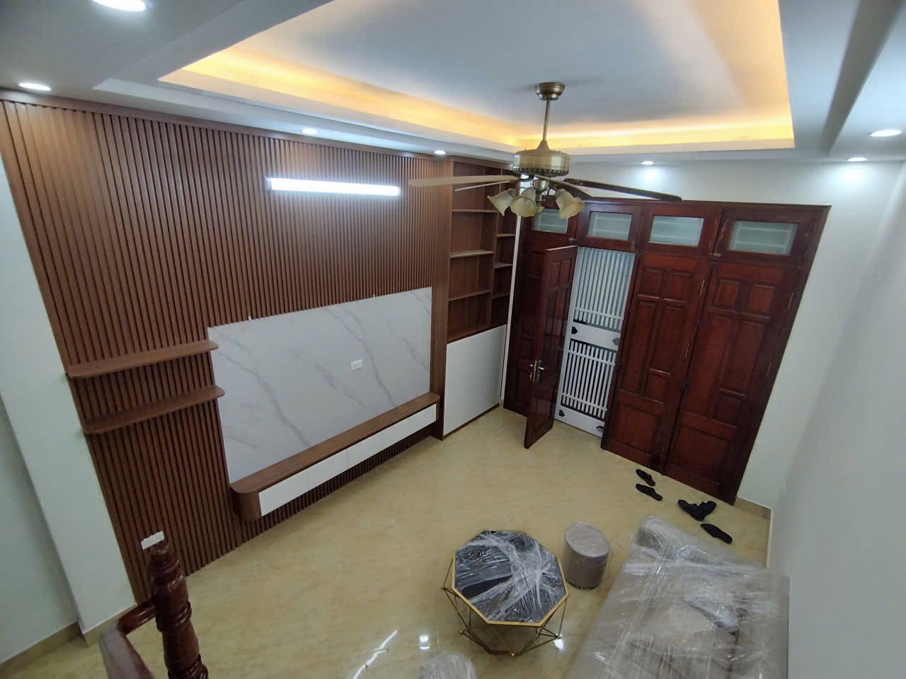 [BÁN GẤP] NHÀ GIÁP NHỊ 33M² – 5 TẦNG – NGÕ NÔNG – GẦN Ô TÔ