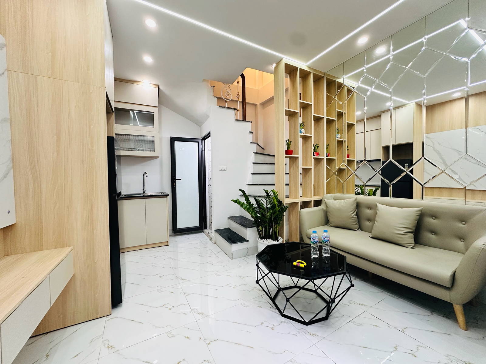 [BÁN GẤP] NHÀ CHÙA QUỲNH 28M² – 4 TẦNG – 3PN KHÉP KÍN – Ô TÔ ĐỖ TRƯỚC NGÕ