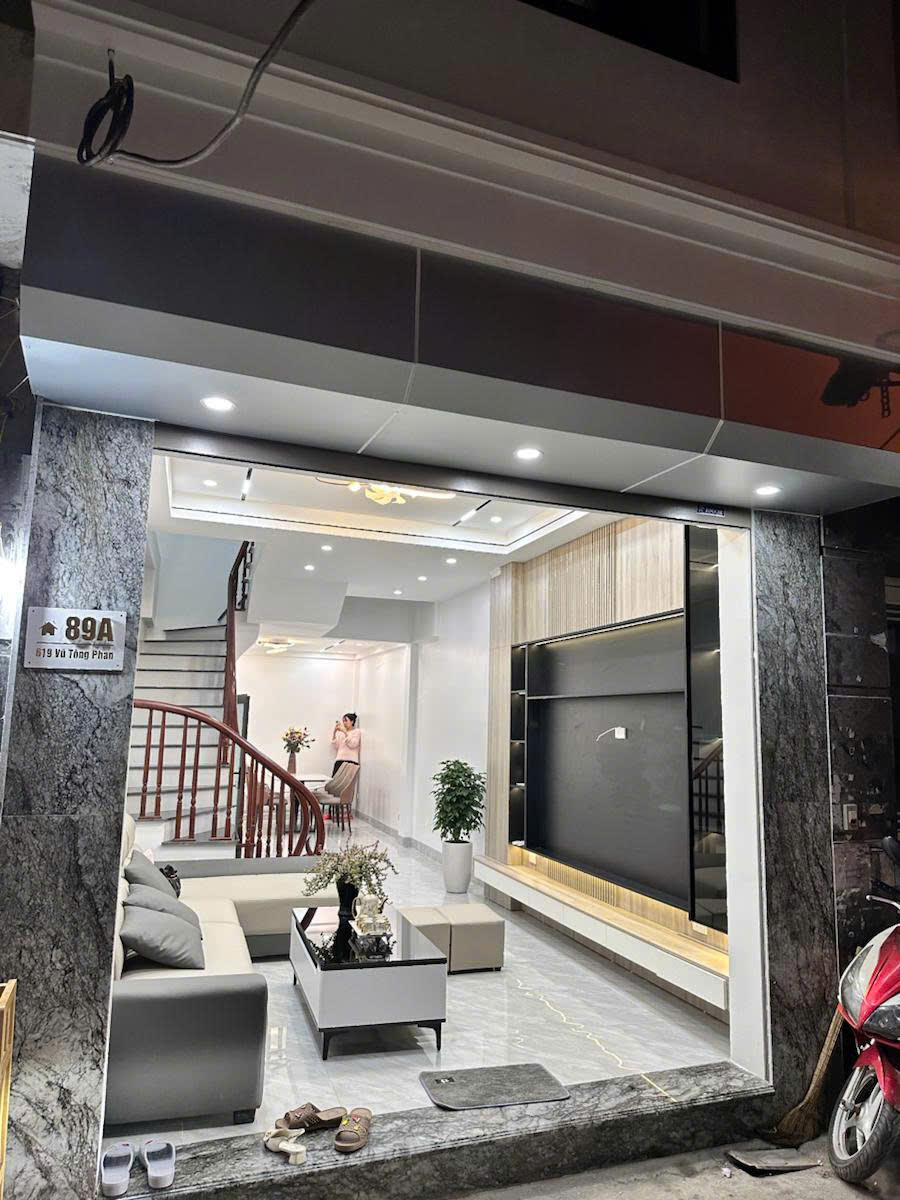 Bán Nhà Phố Vũ Tông Phan 40m x 5 Tầng Ô Tô Qua Nhà Kinh Doanh 11.8 Tỷ