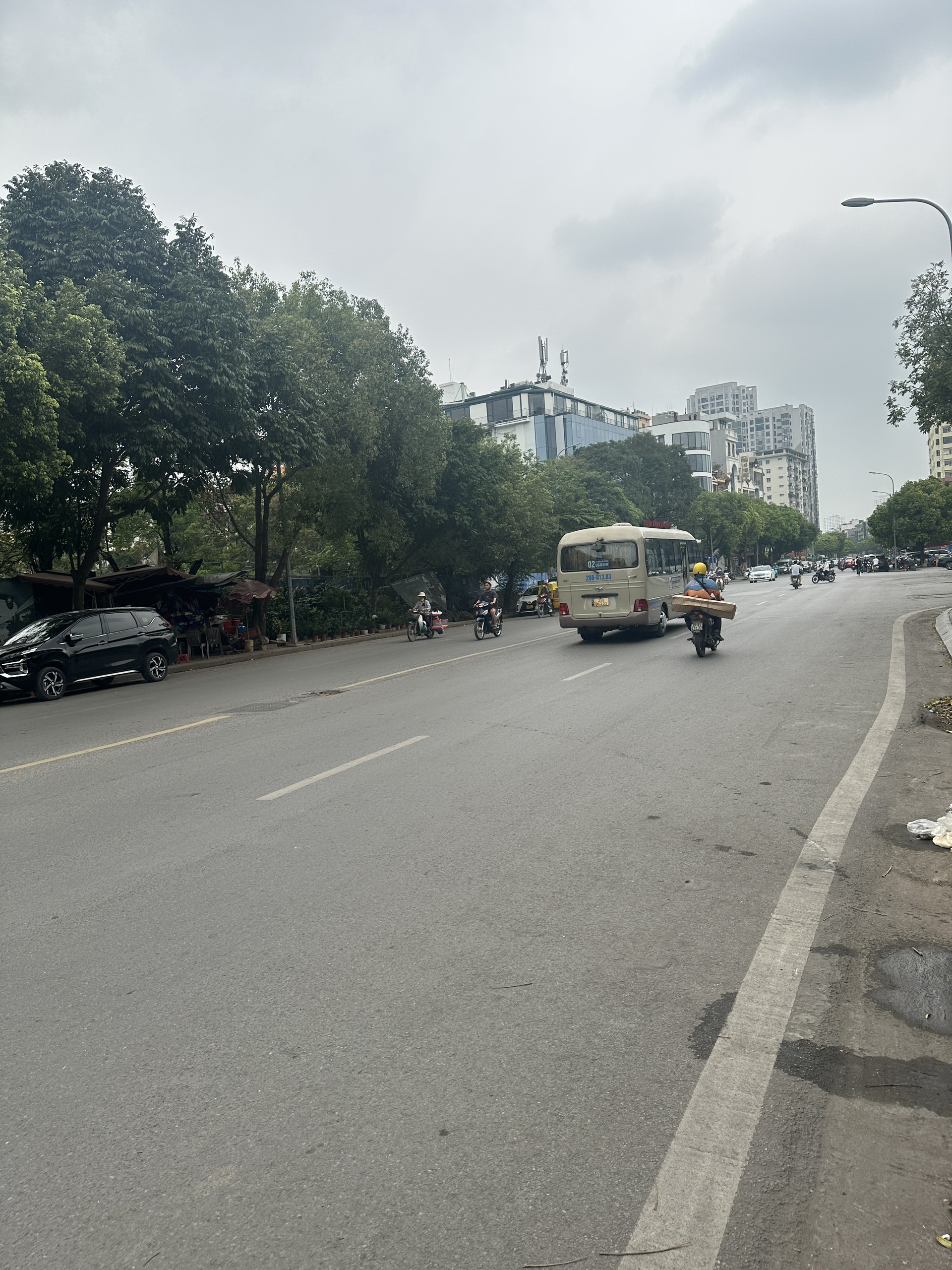 MẶT NGÕ - KINH DOANH - LÔ GÓC - Ô TÔ ĐỖ CỬA - VĂN TRÌ - 45M2X5T - 12 TỶ