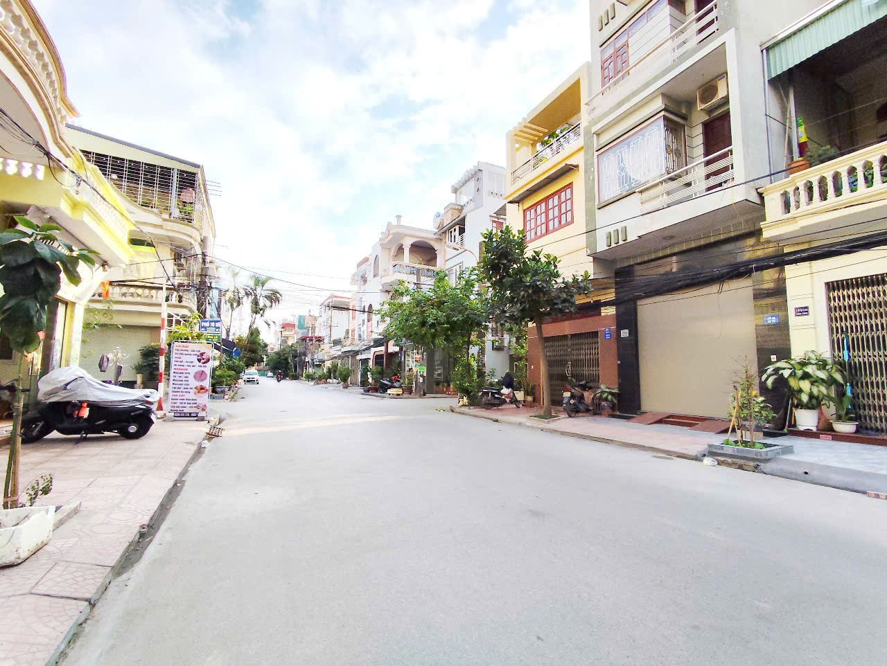 Siêu phẩm 333 Văn Cao - 87m 5 tầng- Thang Máy - đường 12m - giá 13.2 tỉ cực đỉnh