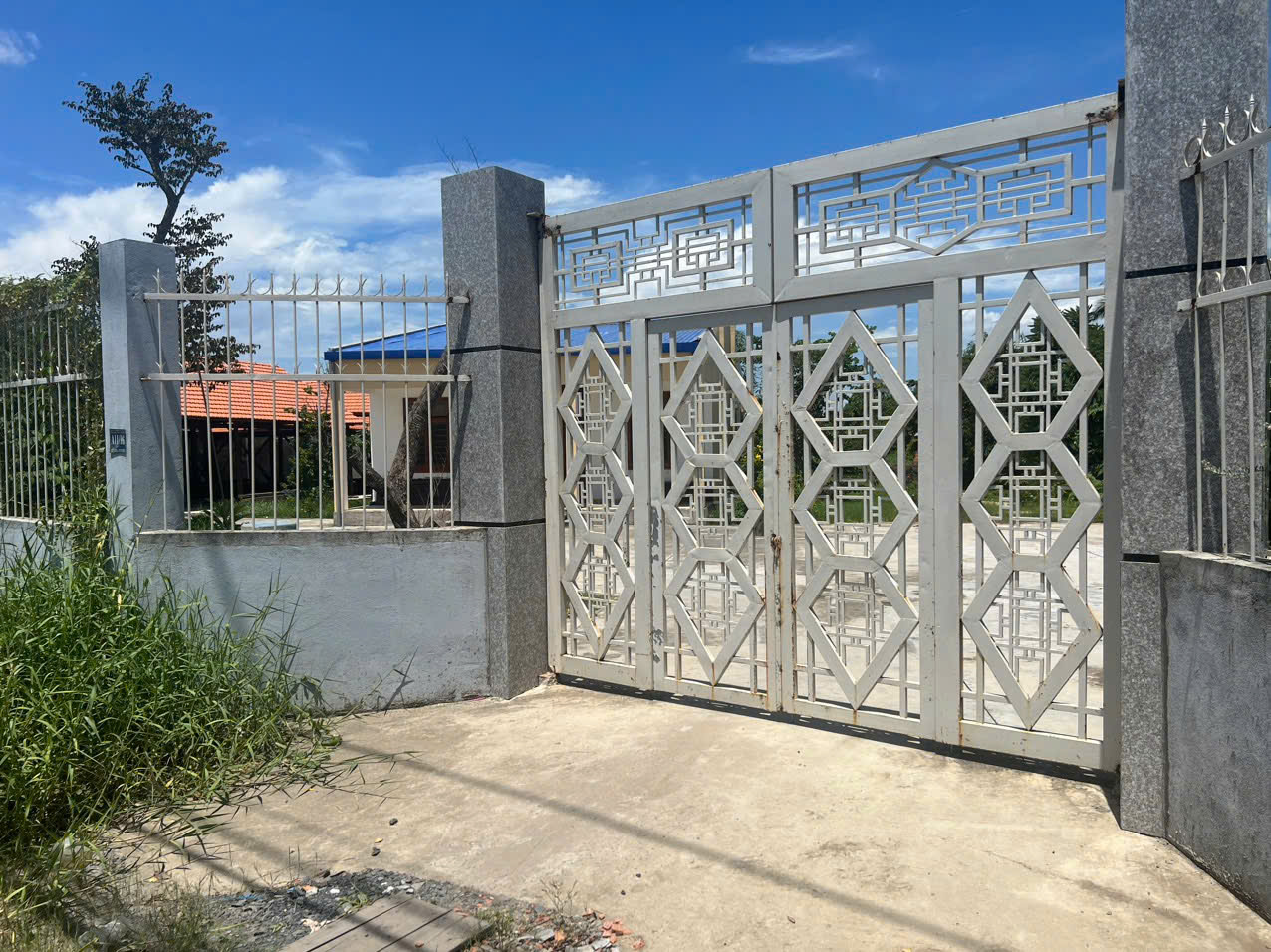 CHO THUÊ 1847M2 NHÀ VÀ ĐẤT MT ĐƯỜNG HƯNG NHƠN