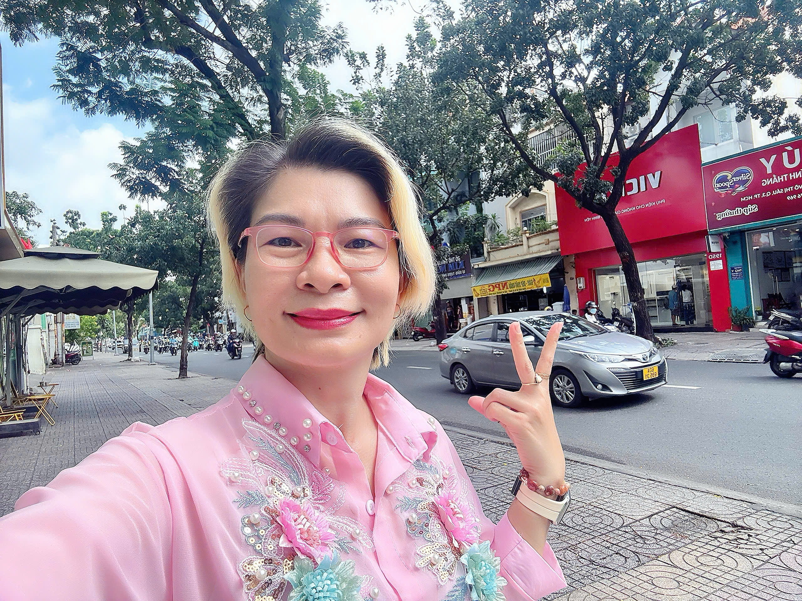 DUY NHẤT NHÀ BÁN MẶT TIỀN KD Đ.LÝ CHÍNH THẲNG, QUẬN 3 - DT 4,2M*24M - CHÍNH CHỦ XƯA NAY CẦN BÁN ĐI ĐỊNH CƯ* LH GIANG