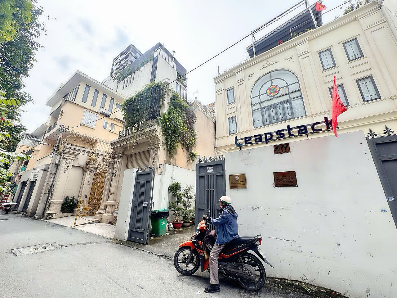 HIẾM BÁN NGANG 4M * 21M - MẶT ĐƯỜNG HXH NGUYỄN ĐÌNH CHIỂU, Q3 - XUNG QUANH LÀ BIỆT THỰ DÁT VÀNG & TRÍ THỨC CAO* LIÊN HỆ