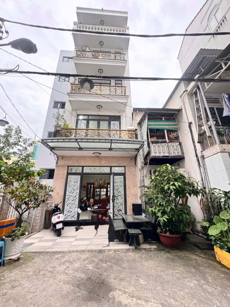 BÁN NHÀ 5 TẦNG Đ.NGUYỄN THỊ MINH KHAI - NGAY ĐÀI TRUYỀN HÌNH & DH KHXH NV - NGANG ĐẸP 8,6M*7M NỞ HẬU VUÔNG ĐẸP * LIÊN