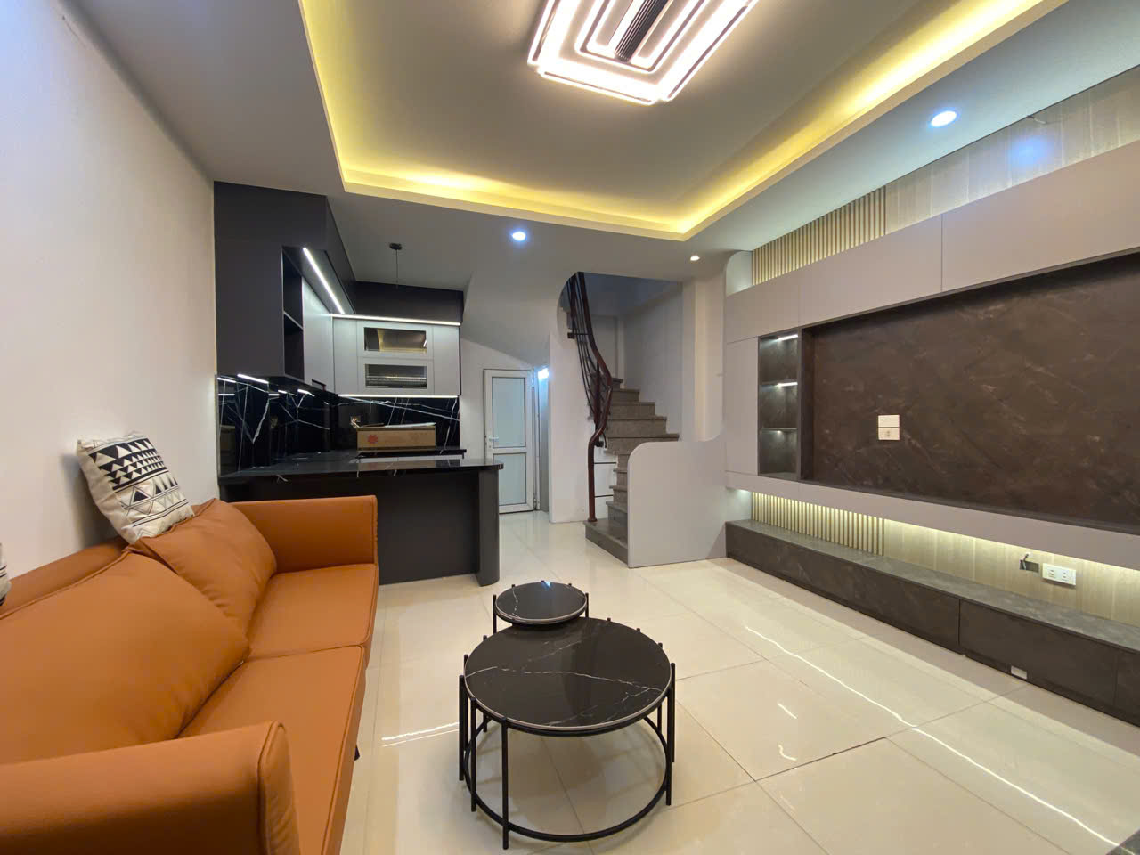 BÁN NHÀ NGỌC THỤY – LONG BIÊN - 7.39 TỶ (thương lượng nhẹ)
