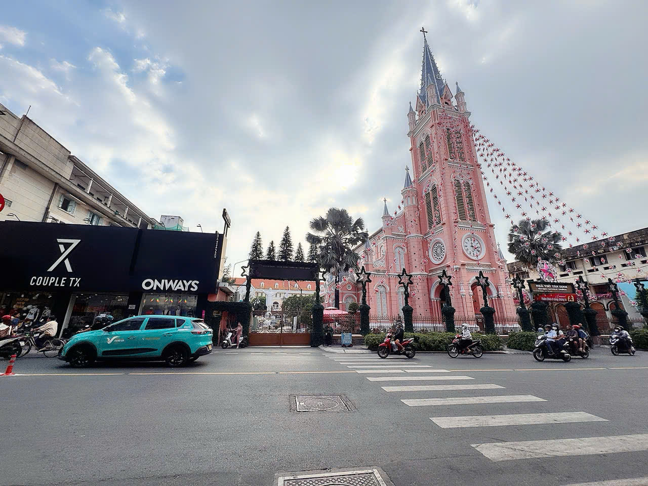 BÁN CHDV 6 TẦNG MẶT TIỀN HXH Đ.HAI BÀ TRƯNG, QUẬN 1 - VIEW NHÀ THỜ & CHỢ TÂN ĐỊNH NỔI TIẾNG - SẴN DÒNG TIỀN ĐÊUG 680