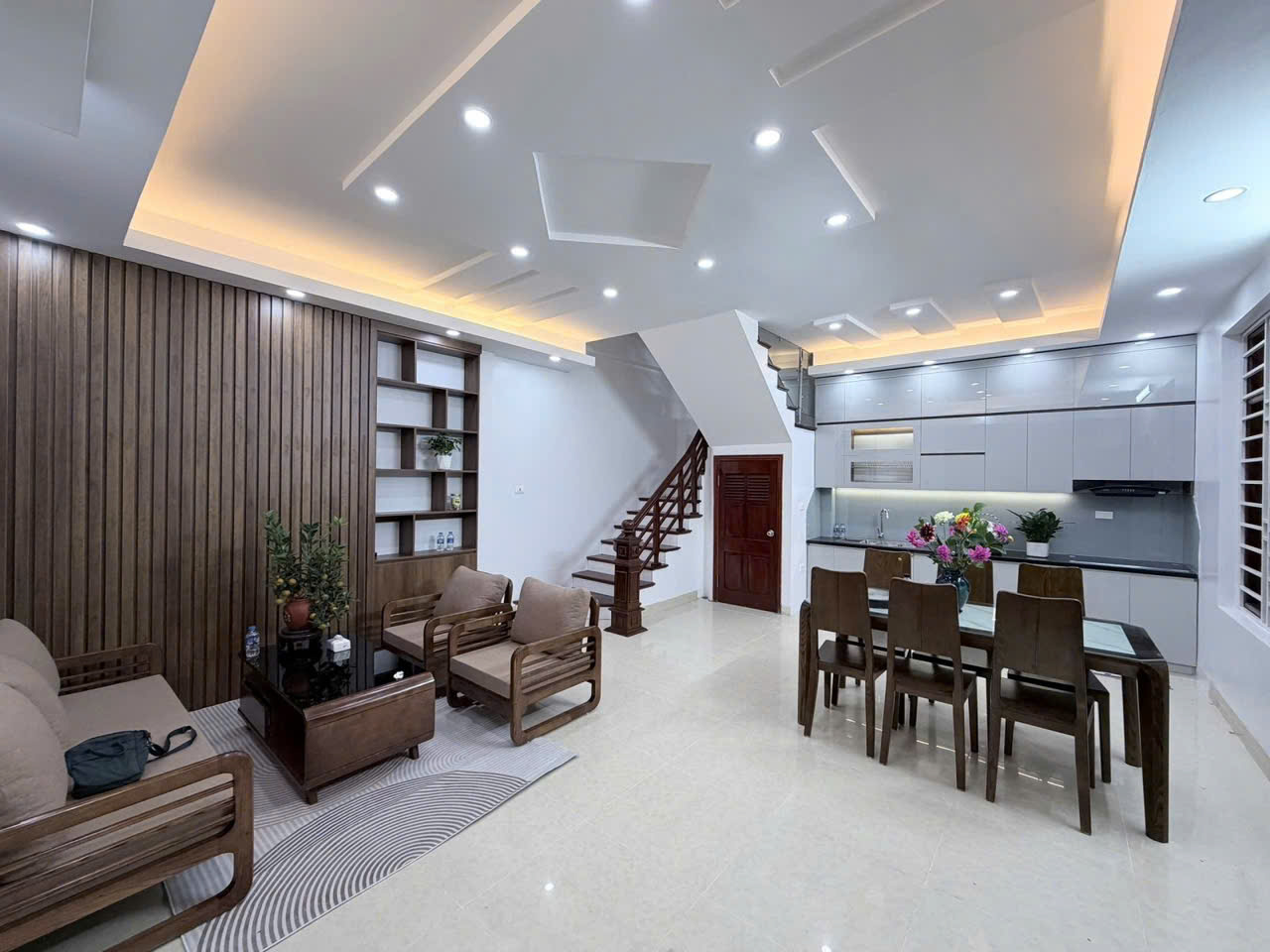 SIÊU PHẨM SIÊU HIÊM PHÂN LÔ TÂY HỒ – NHÀ DÂN XÂY - LÔ GÓC – 100M RA HỒ TÂY- Võng Thị 55m, 5 t, nhỉnh 16 tỷ