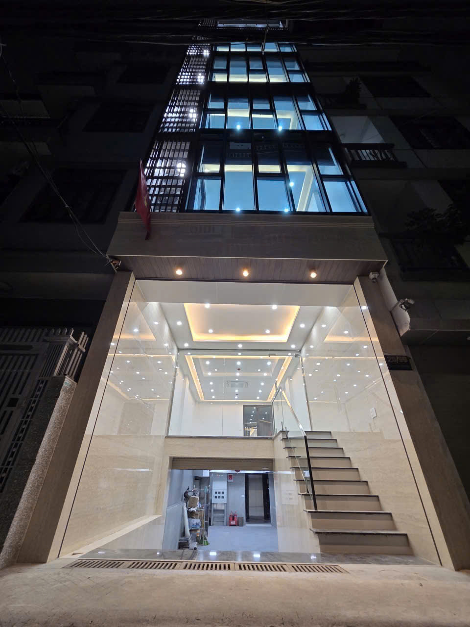 HIẾM CẦU GIẤY PHÂN LÔ BÀN CỜ NGUYỄN BÁ KHOẢN – 75MX 9 TẦNG THANG MÁY, CÓ HẦM, FULL NỘI THẤT – 35 TỶ LH 0326213286