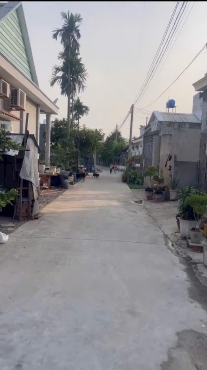 Bán nhà đẹp hẻm Gò Hưu , Mỹ Hạnh Nam dt 132,5m2 , 1 lầu , 4pn , 3wc giá 3,3 tỷ