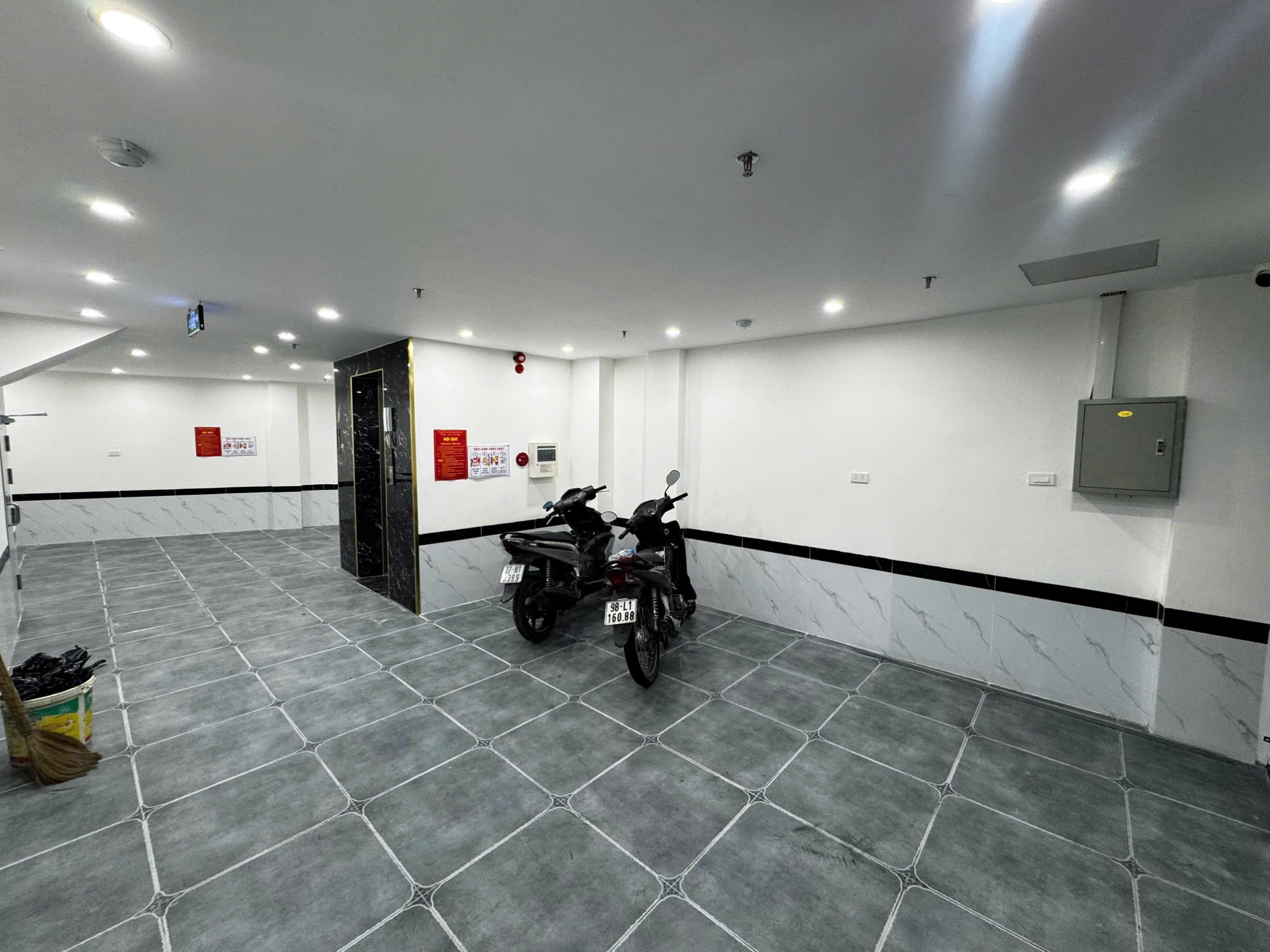 [BÁN GẤP] TÒA CHDV CỔ NHUẾ 61.2M² – 6 TẦNG – 15 PHÒNG KK – DÒNG TIỀN 800TR/N