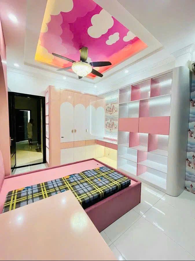 Mặt phố Mai Anh Tuấn 45m2, 6T thang máy cực đẹp view Hồ Hoàng Cầu giá 29.8 tỷ