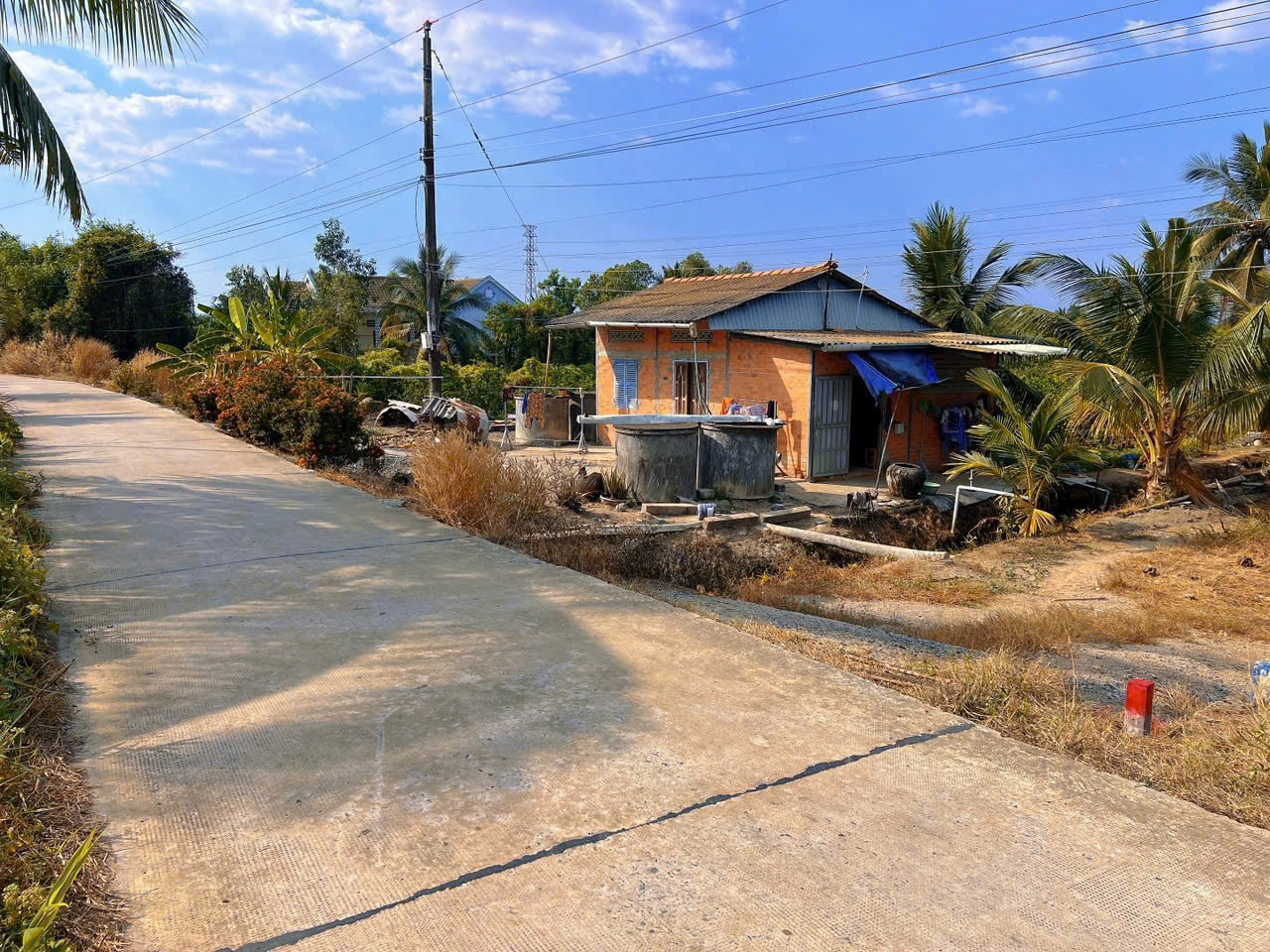 Bán đất vườn mt đường beton Ba Vồn Lớn , Thạnh Hòa, Bến Lức dt 1000m2 giá 1,49 tỷ