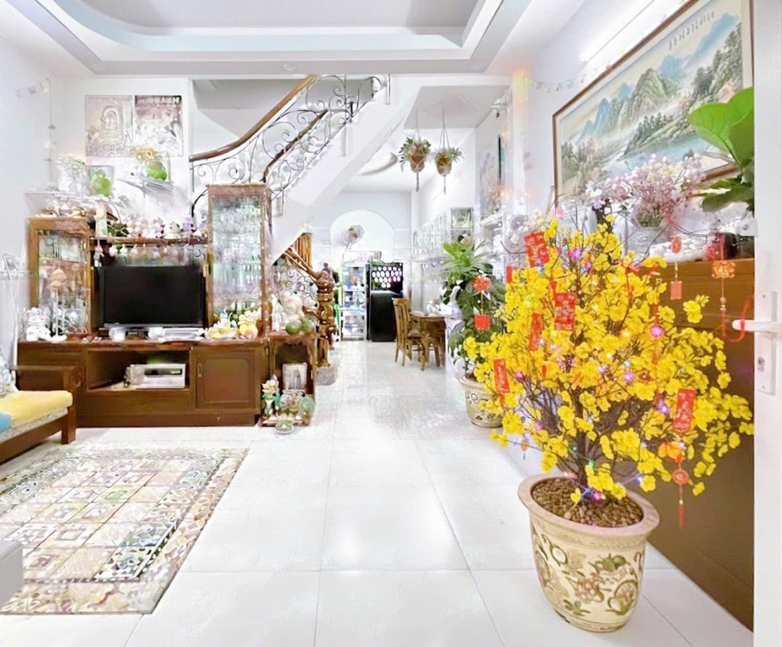 Nhà hẻm Ô tô Cách Mạng Tháng Tám - QUẬN TÂN BÌNH - 4.7 x 8m (37 m2) - 5.5 tỷ