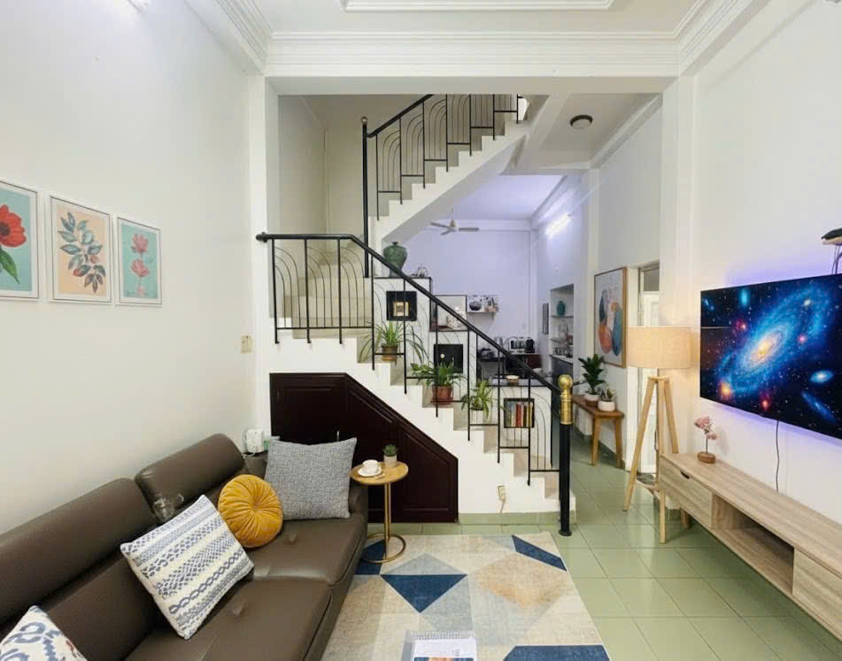 Nhà hẻm Ô tô Cách Mạng Tháng Tám – QUẬN TÂN BÌNH – 5.9x10m (48 m2) – 3 Tầng – 9.5 tỷ