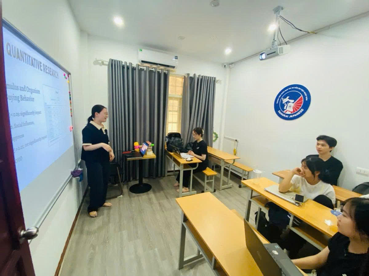 Giảm chào 200tr! Bán nhà mặt phố Khâm Thiên, 40m2, 3 tầng, mặt tiền 4.4m, 21.5 tỷ, kinh doanh đỉnh