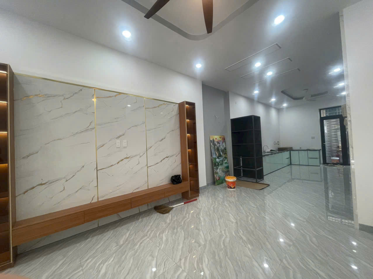 BÁN NHÀ MỚI 3 TẦNG CÓ THANG MÁY – KĐT HUD PHƯỚC LONG, NHA TRANG