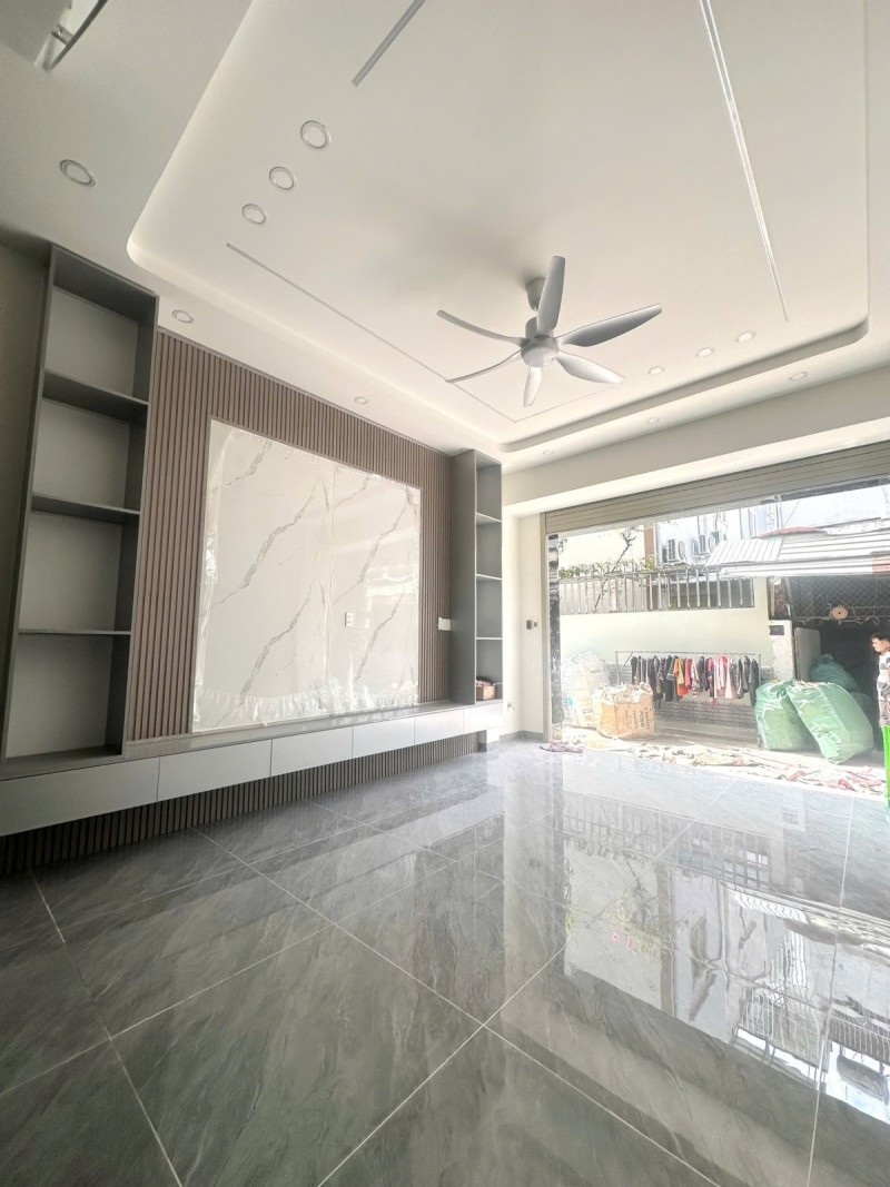 Bán nhà đường Lã Xuân Oai, Tăng Nhơn Phú A, Q.9, Thủ Đức, TP HCM. DT 52m2, 4PN. Giá 6.6 tỷ.
