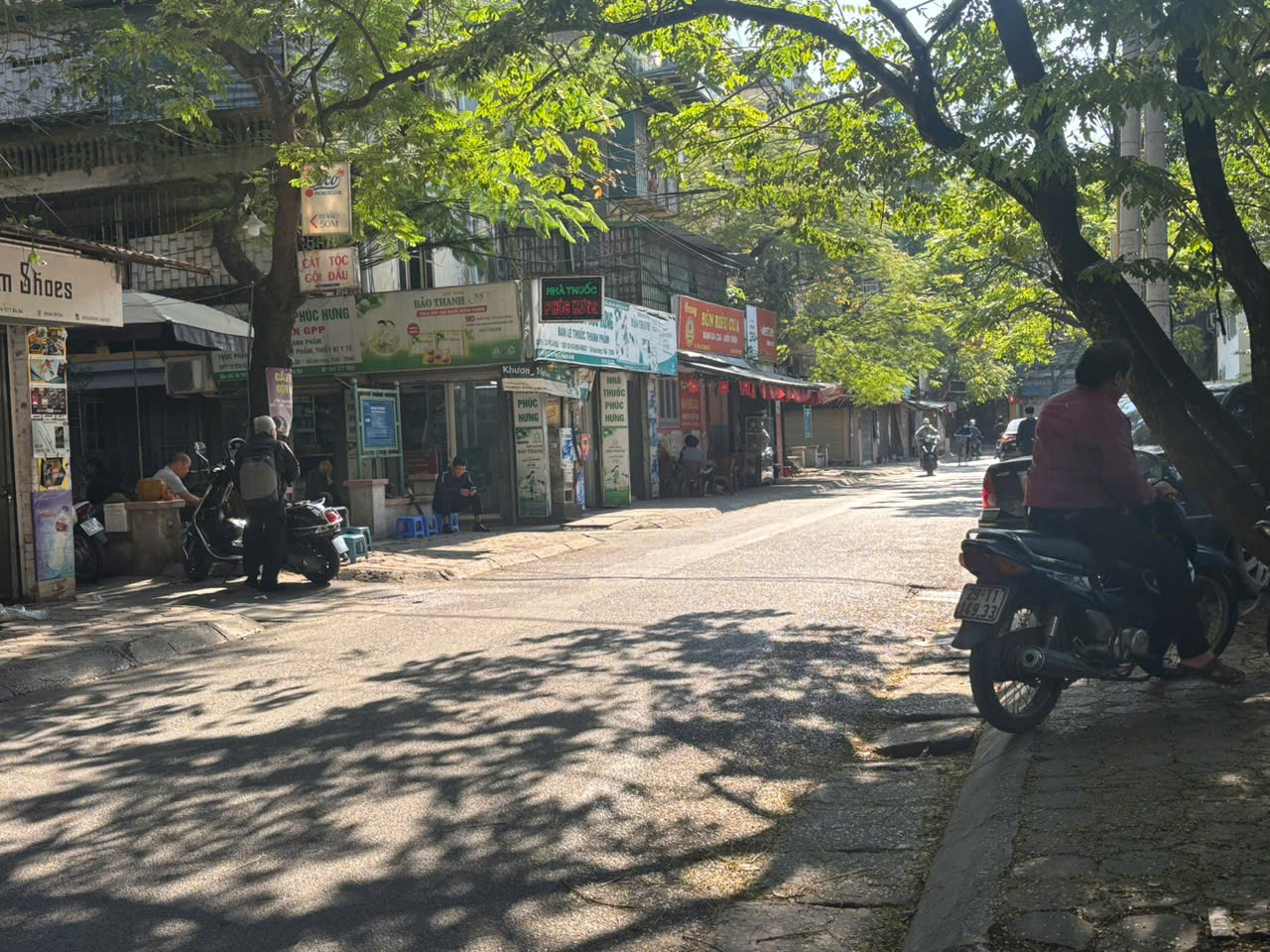 CHÍNH CHỦ bán nhà lô góc, 3 tầng - Trung tâm Đống Đa, phố Đặng Văn Ngữ - Full nội thất