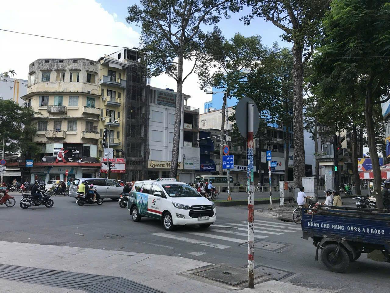 Toà nhà văn phòng 8 Tầng Mặt Tiền Trần Đình Xu, P Cô Giang Quận 1, Ngay sát ngã tư Trần Hưng Đạo