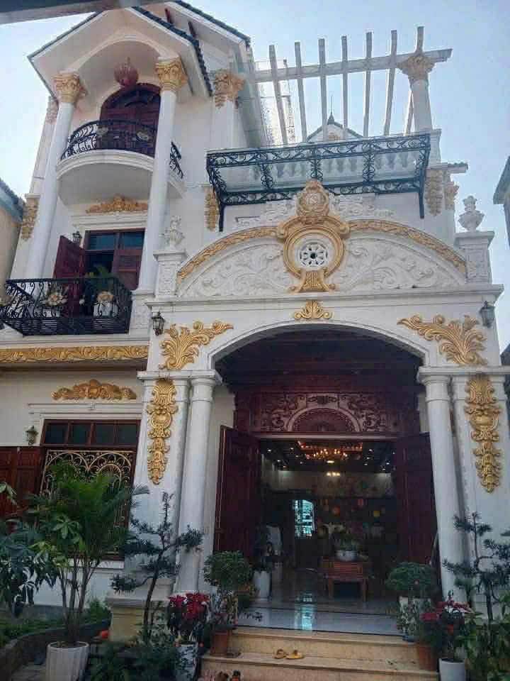 SỞ HỮU NGAY CĂN NHÀ ĐẸP - GIÁ TỐT - Vị Trí Đắc Địa Bám Mặt Tiền Đường 12B TT Hàng Trạm, Yên Thủy