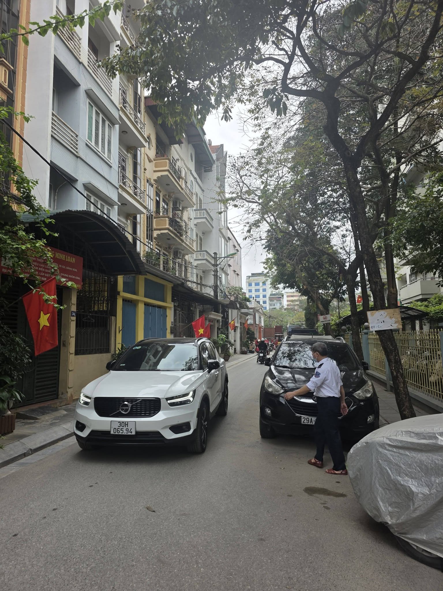 NHÀ PHỐ, ĐÔNG QUAN, CẦU GIẤY-VỈA HÈ-KD-Ô TÔ: 57M X5T, MT 5M, GIÁ 25,9 TỶ.
