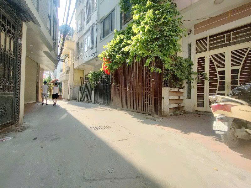 KHƯƠNG HẠ – LÔ GÓC – Ô TÔ 7 CHỖ VÀO NHÀ