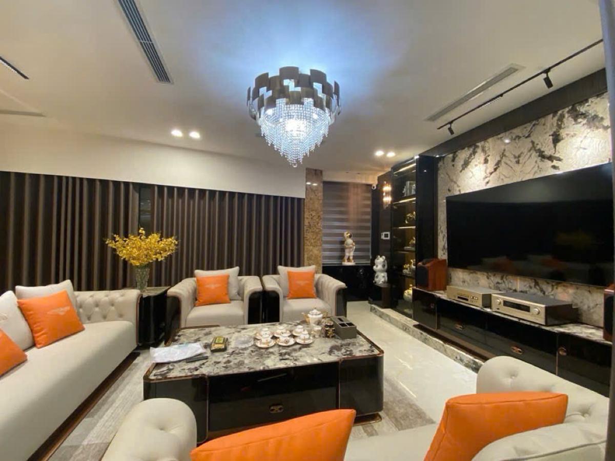 NGUYỄN KHÁNH TOÀN Ô TÔ TRÁNH VÀO NHÀ, CÁCH PHỐ 20M, 50m 5 TẦNG THANG MÁY.