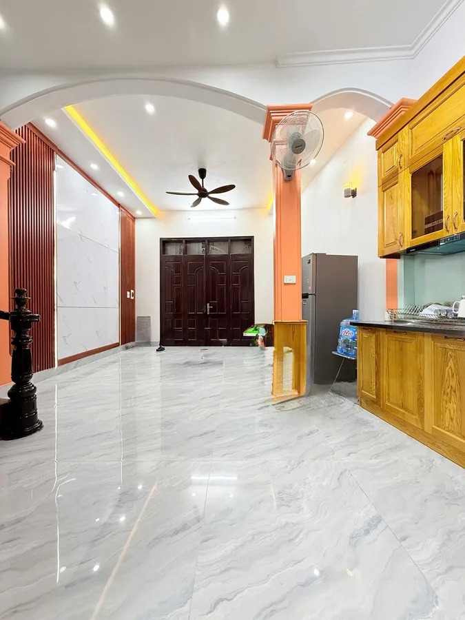 Nhà đẹp Phương Mai – 5 Tầng , MT 4m– 30m Ra Ô Tô – Ở Ngay – Nhỉnh 9 Tỷ