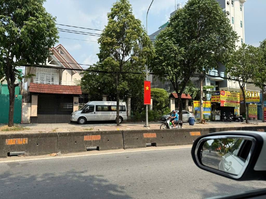 Cần Bán-Biệt thự Phố - Lê Thị Riêng- Q12,- 1053m2 Giá Chỉ 76 tỷ, bán gấp!