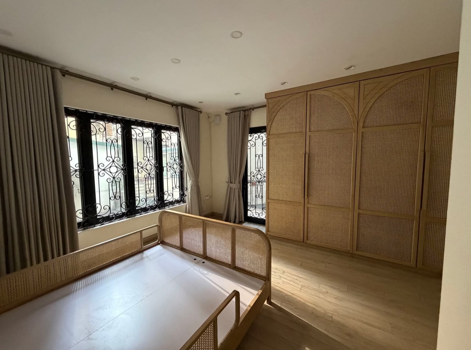 Hãy sở hữu căn nhà phố Nguyễn Trường Tộ 38 mét 5 tầng.