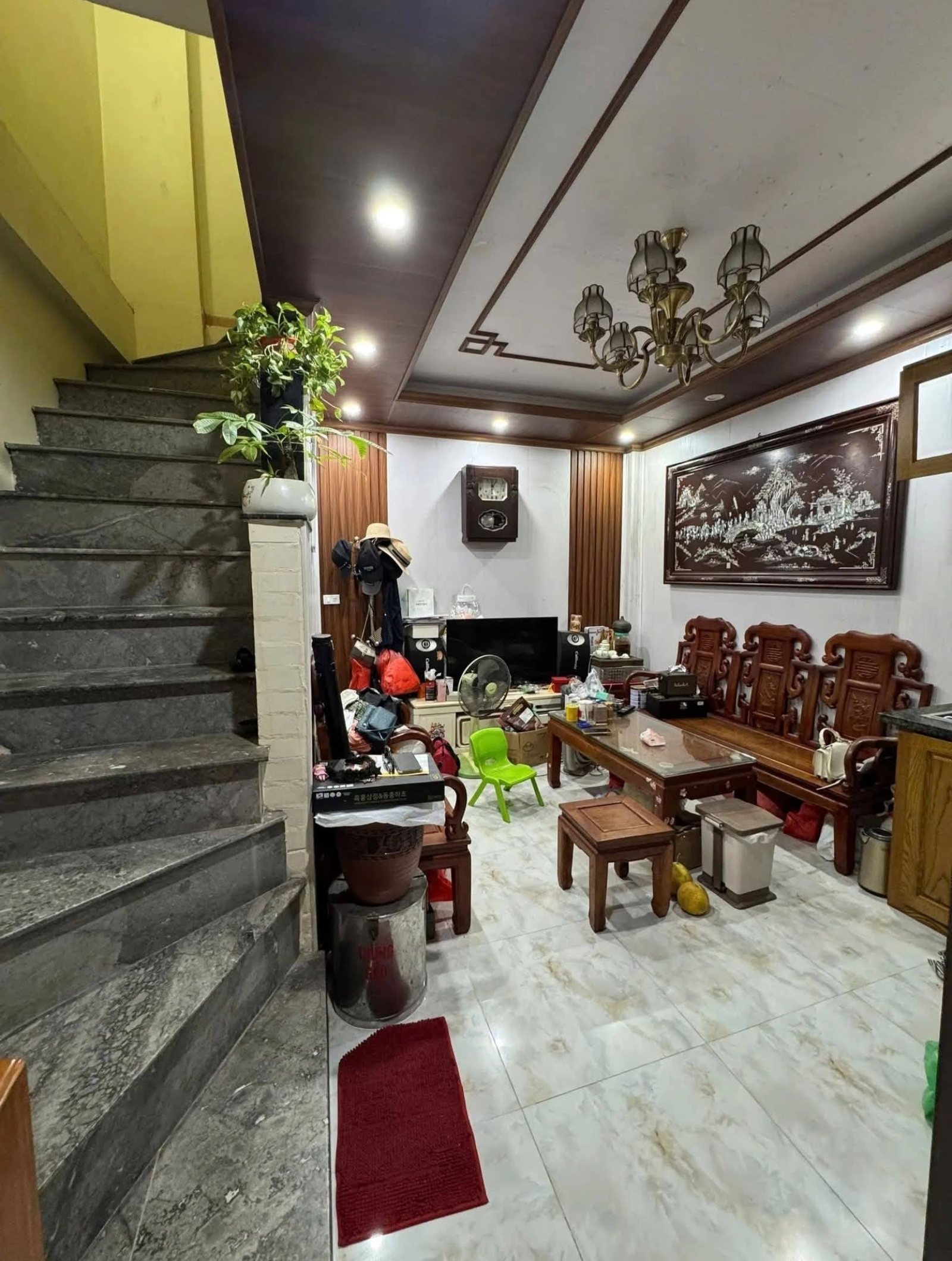 NHÀ PHỐ TRẦN HƯNG ĐẠO – CẬN MẶT PHỐ – NGÕ KINH DOANH Diện tích 25m² • 3 tầng • Giá 11.5 tỷ • Sổ đỏ chính chủ – Hoàn Kiếm