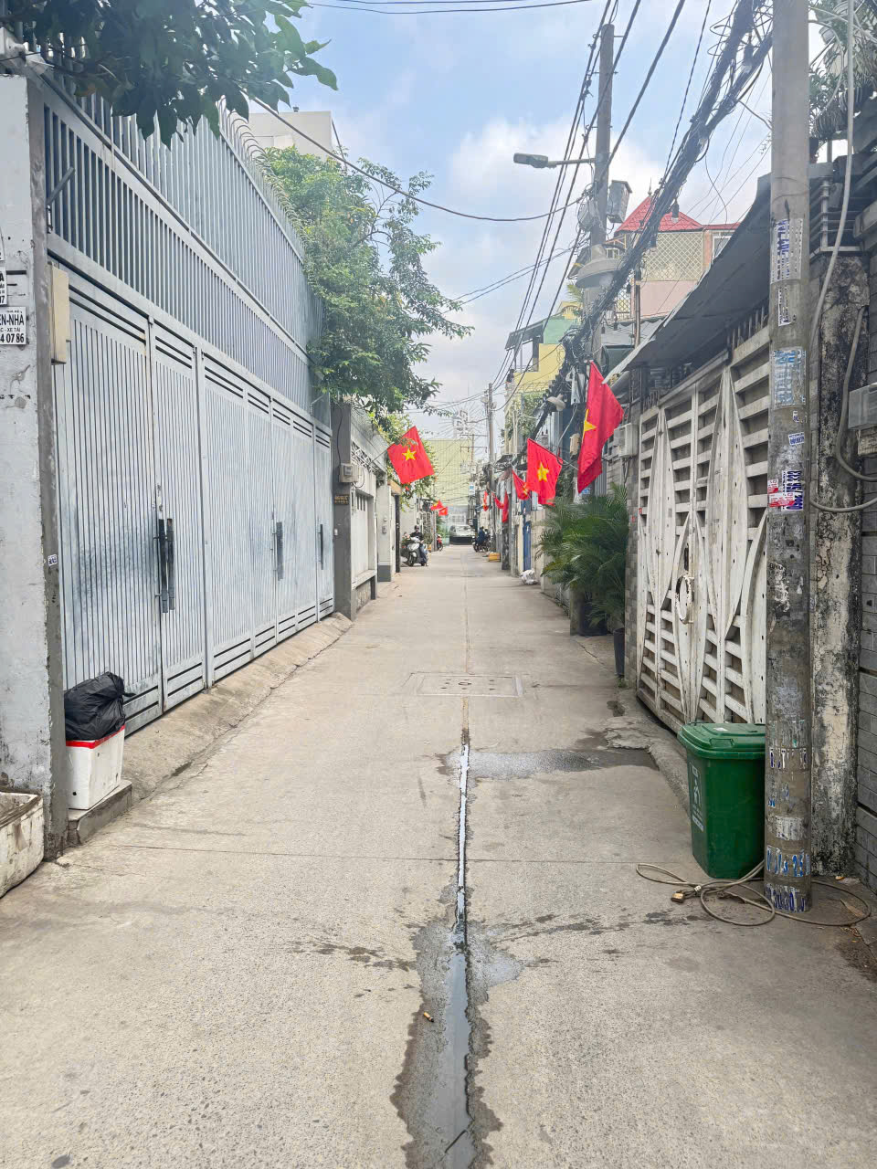 Bán nhà hẻm xe hơi XVNT 2 chiều, DT 4.1x16m, 4 lầu, 7 phòng CHDV, HĐT 30tr, giá 11.7 tỷ