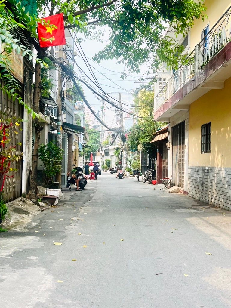 Bán nhà HXH Tân Kỳ Tân Quý Tân Phú, 80m2, 5.3x15m, 4 tầng, 8PN, dòng tiền 25tr/tháng, gần Aeon Mall chỉ 8.5 tỷ.