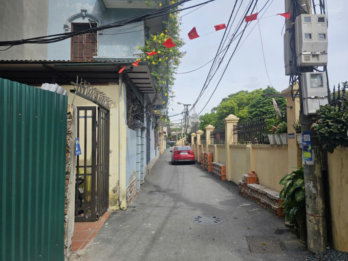 HOÀNG QUỐC VIỆT – 40M² – 5 TẦNG – Ô TÔ - CÓ DÒNG TIỀN – NHÀ DÂN XÂY CHẮC