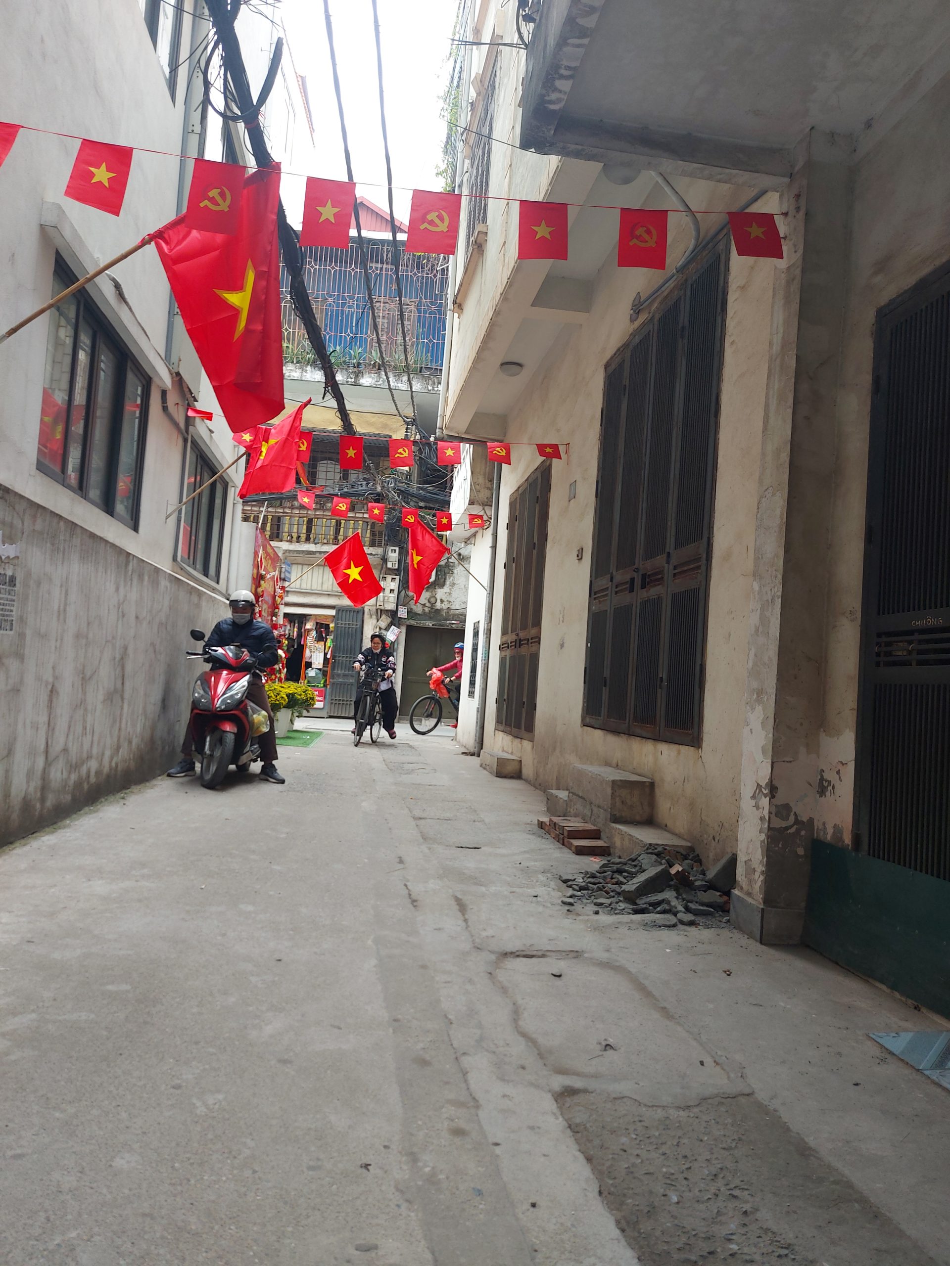 BÁN NHÀ ĐỐNG ĐA - YÊN LÃNG - DÂN XÂY CỰC KỲ KIÊN CỐ CHẮC CHẮN - TRƯỚC NHÀ 3M - MẶT TIỀN ĐẸP - KINH DOANH - GIÁ 13.7 TỶ ,,
