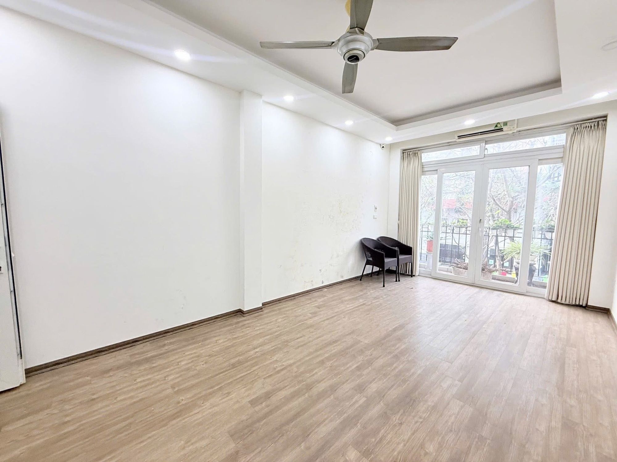 BÁN NHÀ MẶT PHỐ ĐÃ QUY HOẠCH ỔN ĐỊNH - KINH DOANH VÔ ĐỐI - VỈA HÈ KHỦNG