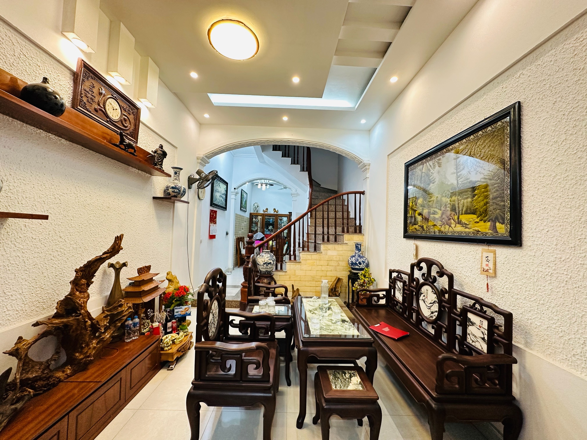 NHÀ ĐẸP HAI THOÁNG TRƯỚC SAU - CHỦ TỰ XÂY CỰC KÌ TÂM HUYẾT - THOÁNG SÁNG - NGÕ RỘNG GẦN PHỐ - GẦN PHẠM VĂN ĐỒNG - TẶNG TOÀN BỘ NỘI THẤT