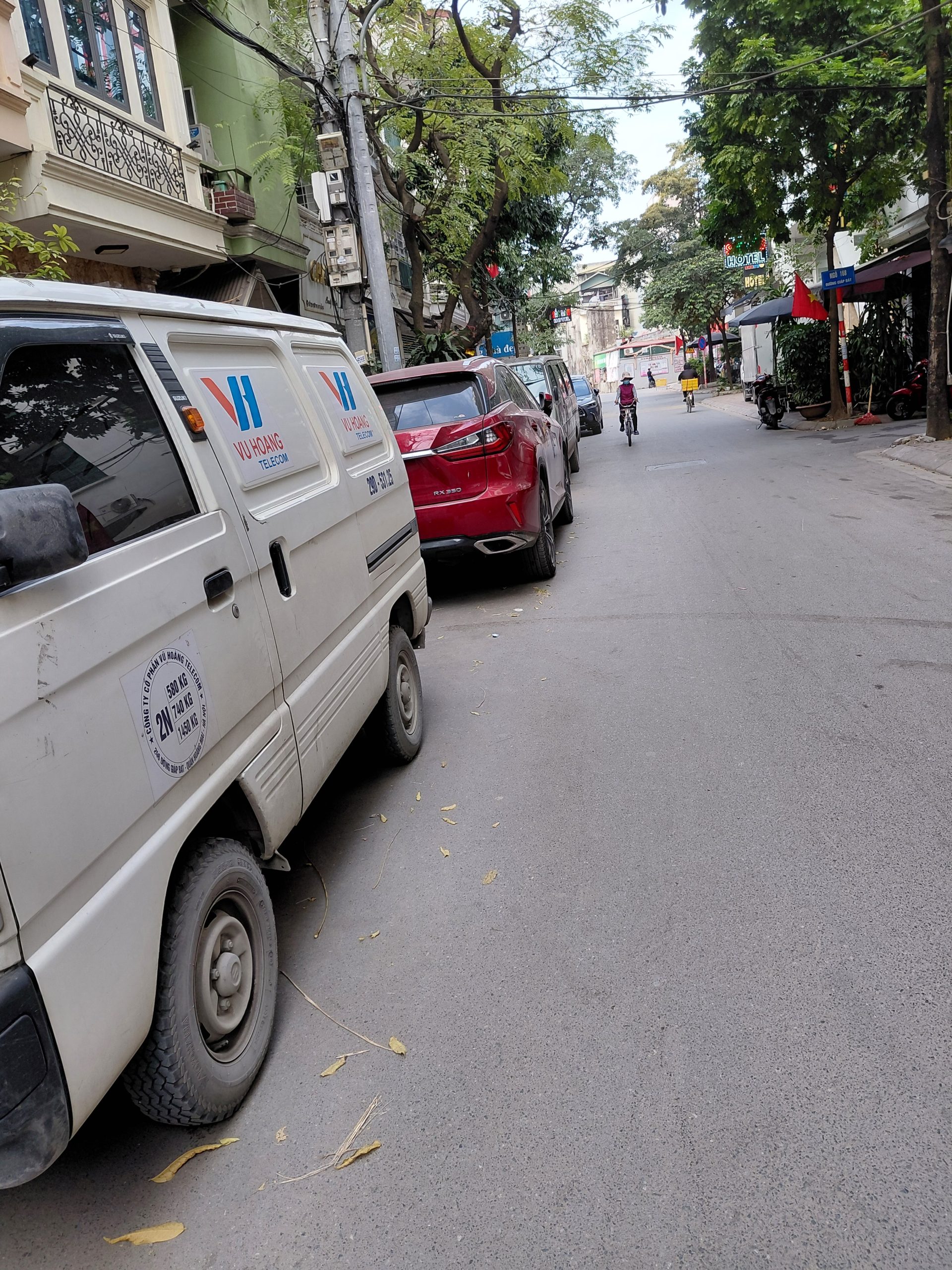 CHỦ CẦN BÁN NHANH NHÀ MẶT PHỐ, VỈA HÈ RỘNG RÃI KINH DOANH, ÔTÔ ĐẬU CỬA.