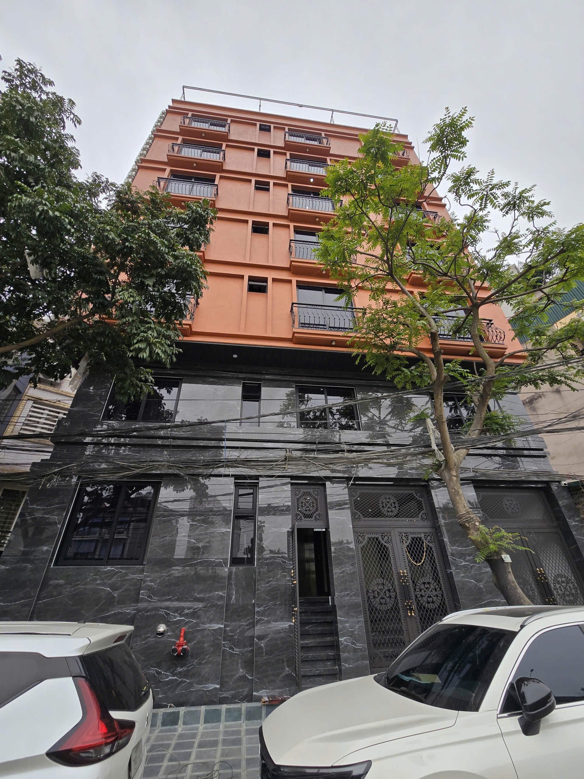 BÁN TOÀ APARTMENT MẶT PHỐ AN DƯƠNG VƯƠNG-28 PHÒNG STUDIO-DÒNG TIỀN 130TR/THÁNG-3 MẶT THOÁNG-VIEW HỒNG HÀ LỘNG GIÓ-THANG MÁY-MỚI KÍNH KOONG