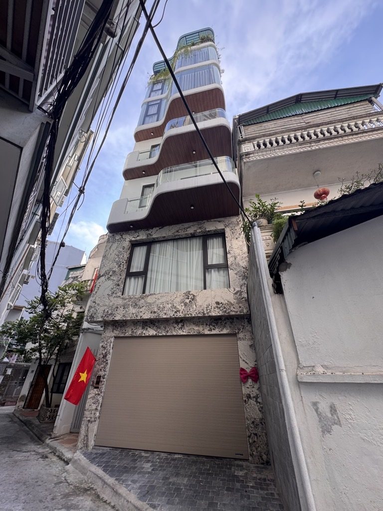 Cần bán nhà 47m x 7T thang máy gara oto tại 52 Ngọc Lâm, giá rẻ nhất khu vực.