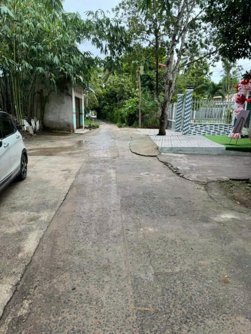 127. nhà 4triệu 2 phòng ngủ gần chợ Cầu Ván đường Lê Phước Thọ