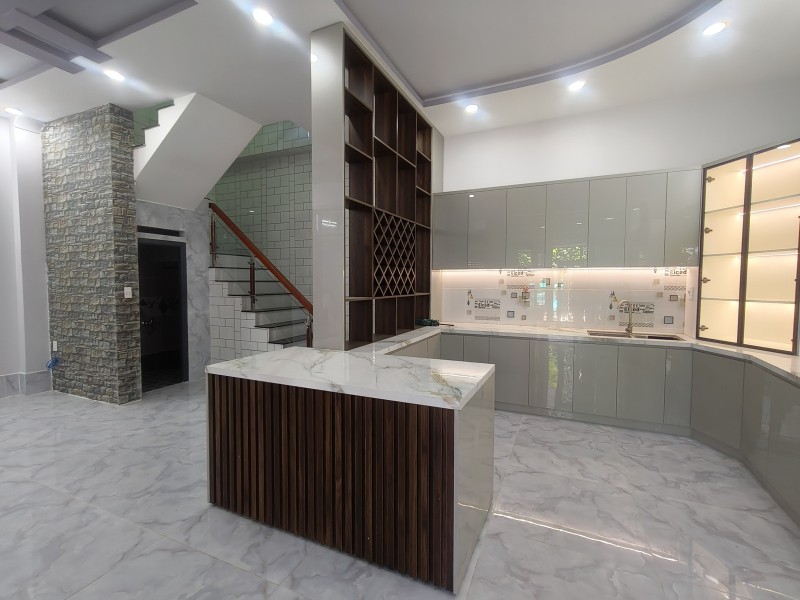 Bán nhà mặt tiền đường số 48, Hiệp Bình Chánh, Thủ Đức, TP HCM. DT 71m2, 4 tầng. giá - 8.85 tỷ (Sổ hồng)