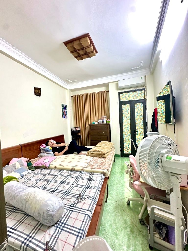 Bán nhà đẹp Nguyễn Sơn- Dân xây- Sát phố- 33m 3 ngủ đủ công năng nhỉnh 6 tỷ(TL)