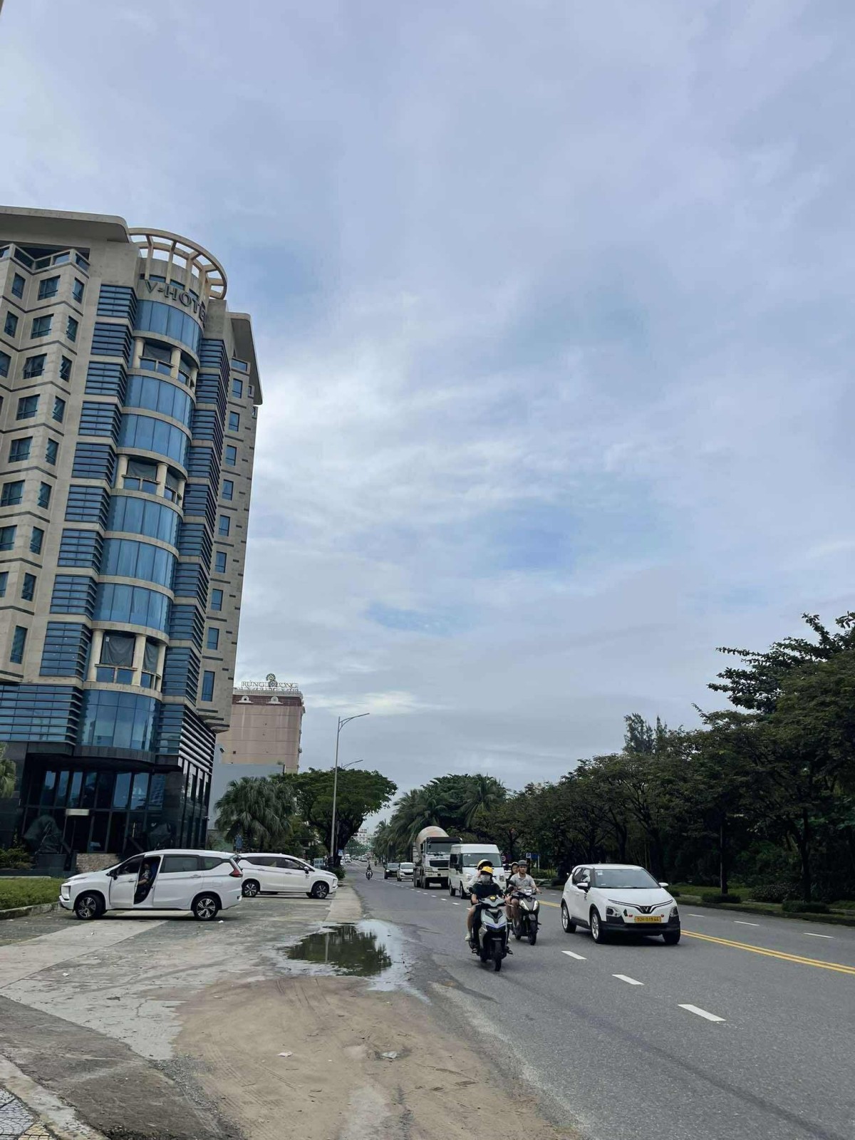 MT Võ Nguyên Giáp 188m2 ngang 7.5m view biển, giảm 2 tỷ còn 43 tỷ