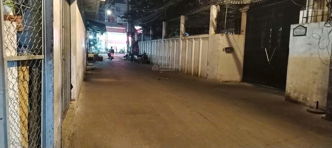 Bán nhà hẻm xe hơi sát mặt tiền Nguyễn Xí, P26, DT 3.7x15m, 2 lầu, 2 phòng ngủ, giá 7.9 tỷ TL