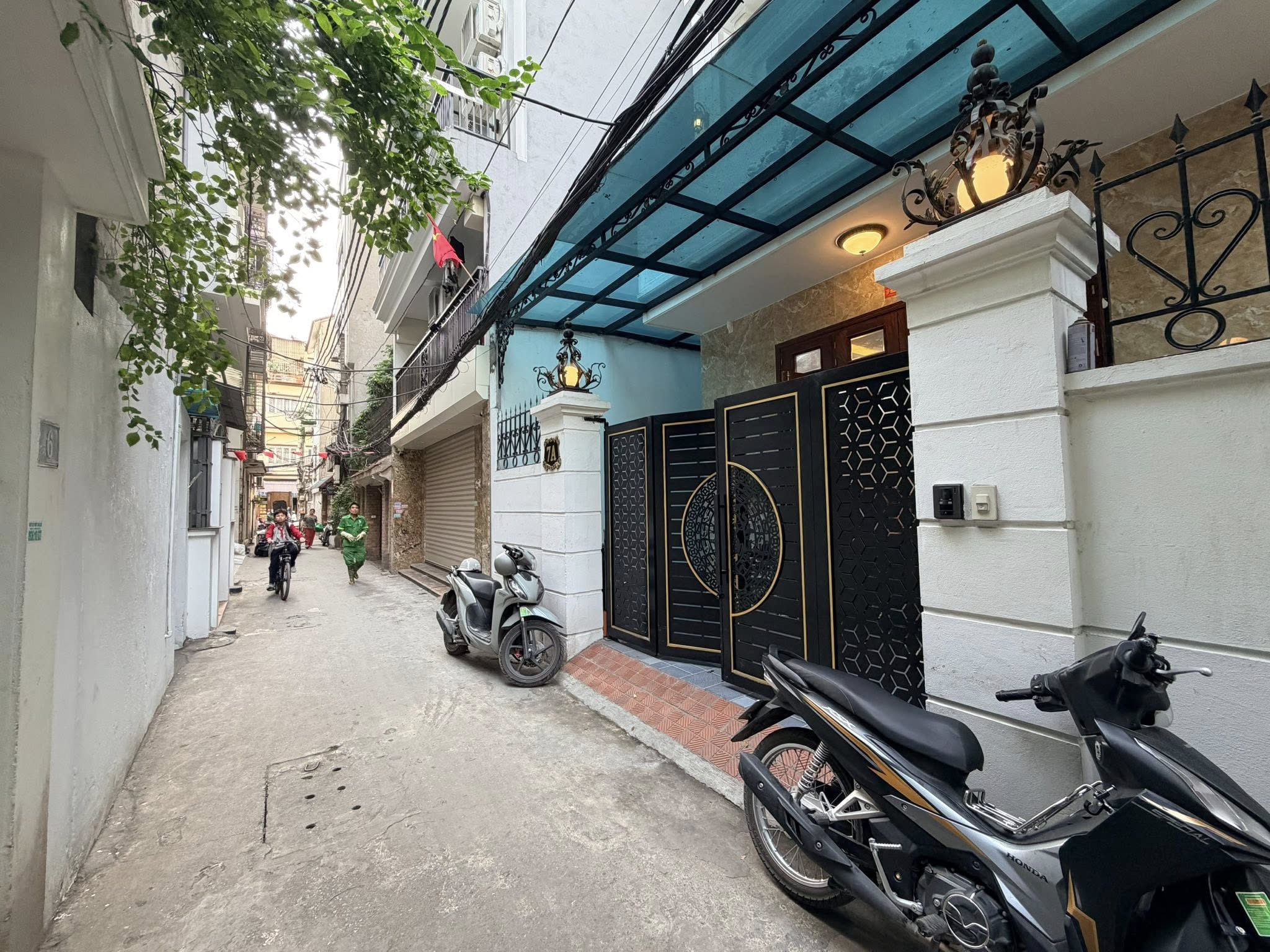 BÁN NHÀ ĐƯỜNG NGUYỄN KHANG. CẦU GIẤY. 90M2 - 6 TẦNG. THANG MÁY.