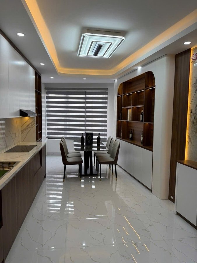 Bán Nhà Chợ Khâm Thiên. Đống Đa. 6 Tầng Thang Máy. Lô Góc. DT 32m2. MT 3.8m. Giá 9.87 Tỷ.