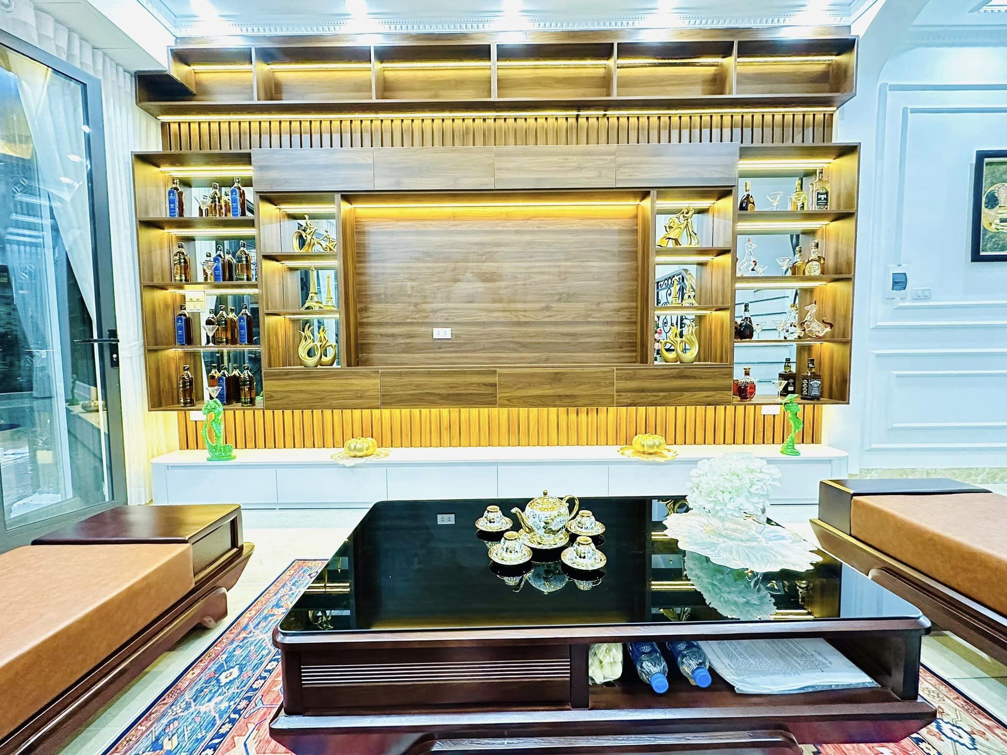 BÁN NHÀ ĐỐNG ĐA PHÂN LÔ, Ô TÔ KHU VIP 45M 6 TẦNG 16 TỶ
